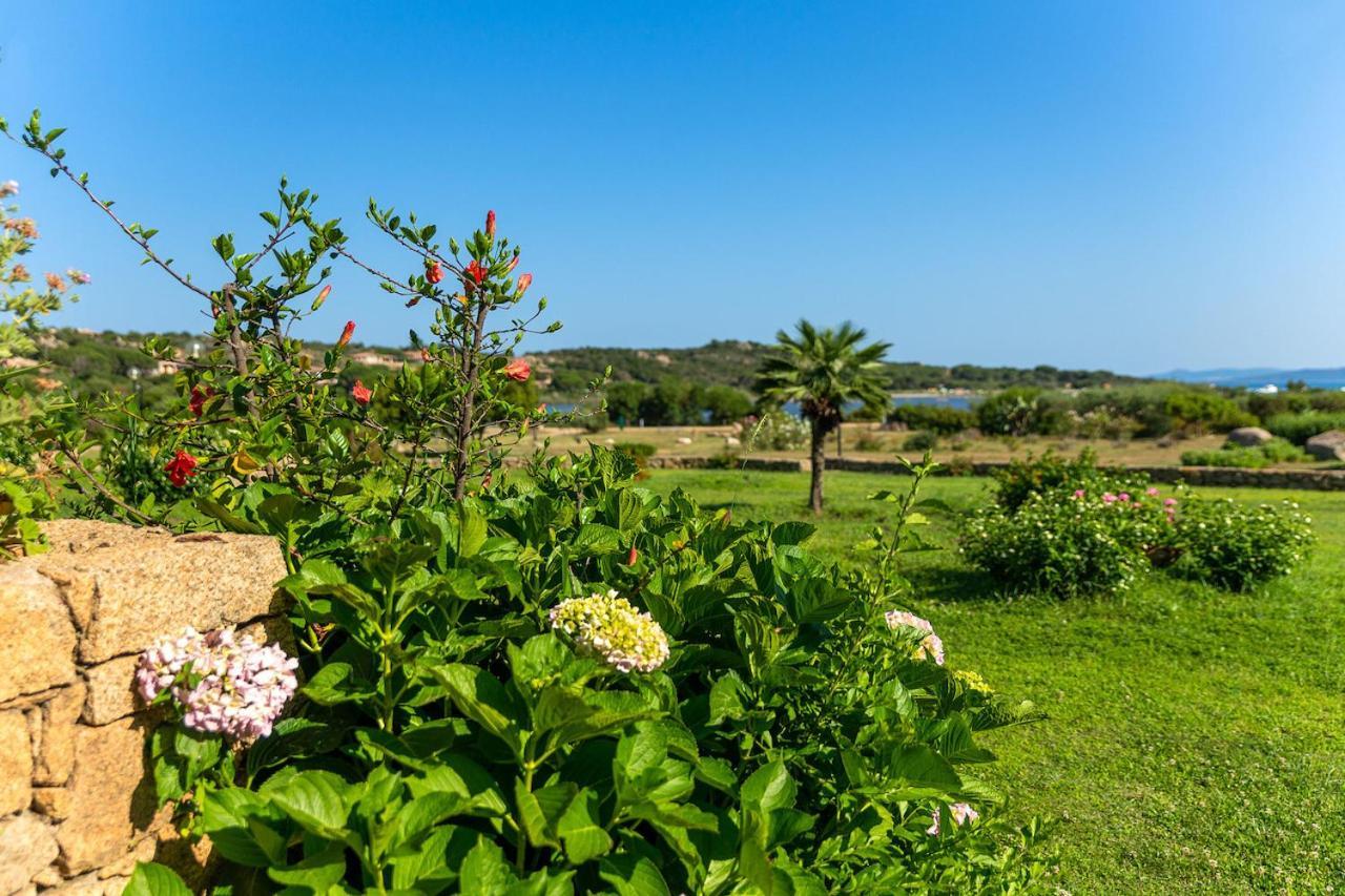 Residenze Coda Cavallo San Teodoro  Luaran gambar
